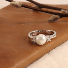 Load image into Gallery viewer, Pearl Princess Ring
