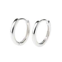 Load image into Gallery viewer, Polished Hoop Earrings
